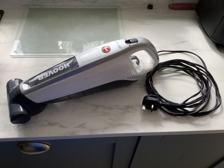 Hoover Jovis  lightweight handheld vacuum cleaner. corded 