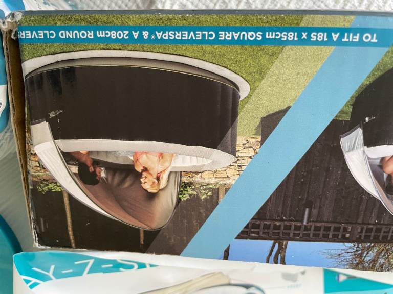 Clever Spa accessories for the square 4-6 people tub