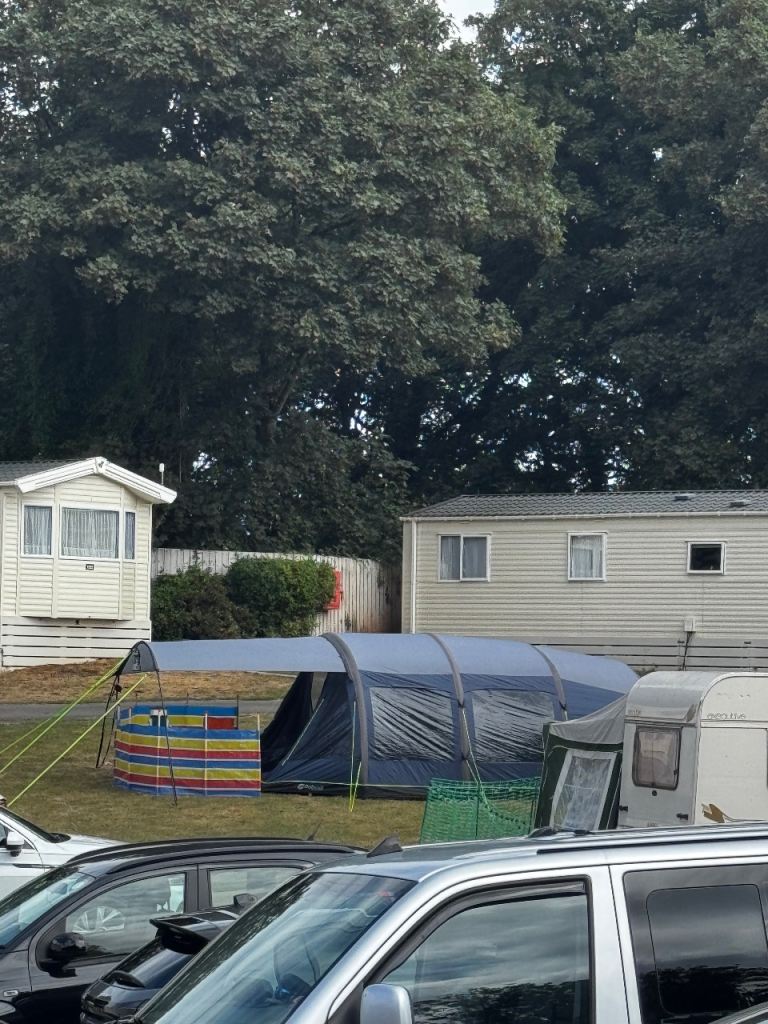 Outwell 6 man air tent 