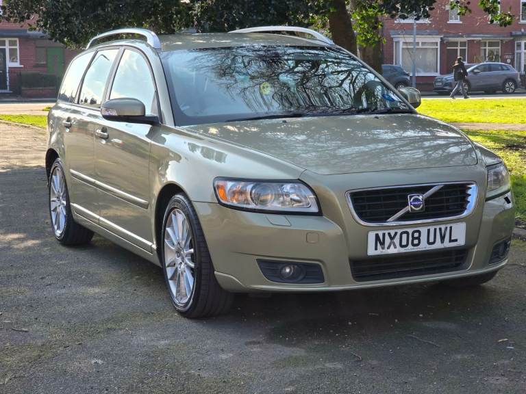 VOLVO V50 SE LUX ESTATE 2.0L 16V 2008 