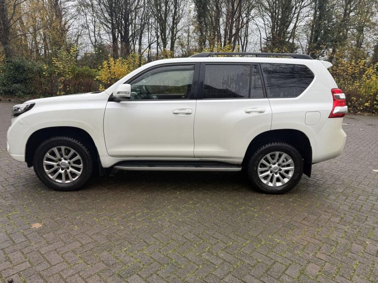 TOYOTA LAND CRUISER 2.8 D Icon 2016