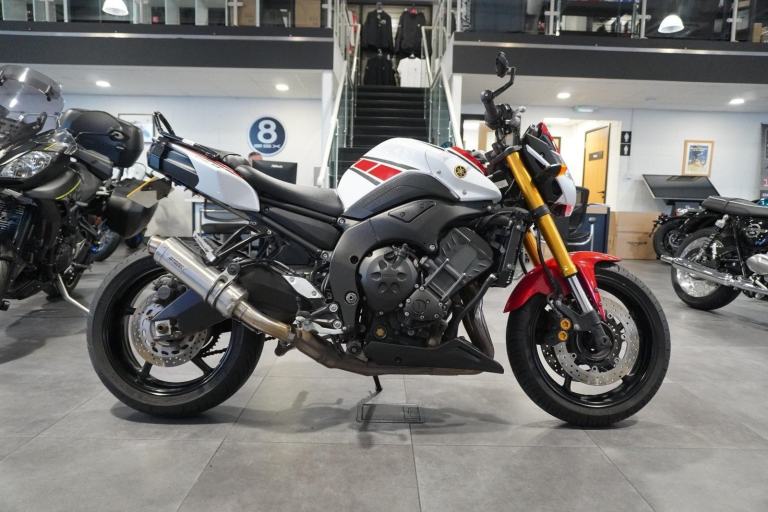 Yamaha FZ8, 2012, White/ Red with just 20555miles