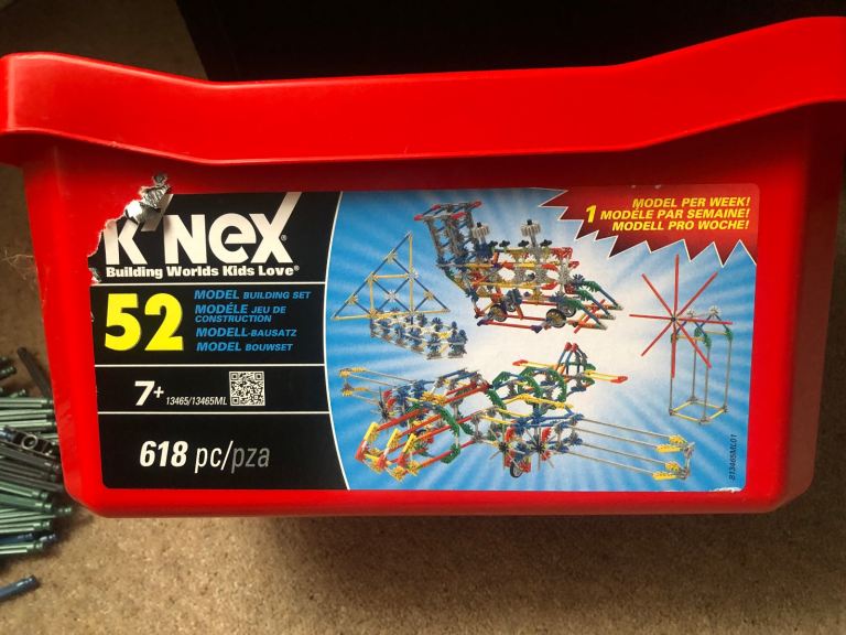 LARGE BUNDLE KINEX 2 sets in the box & carry case