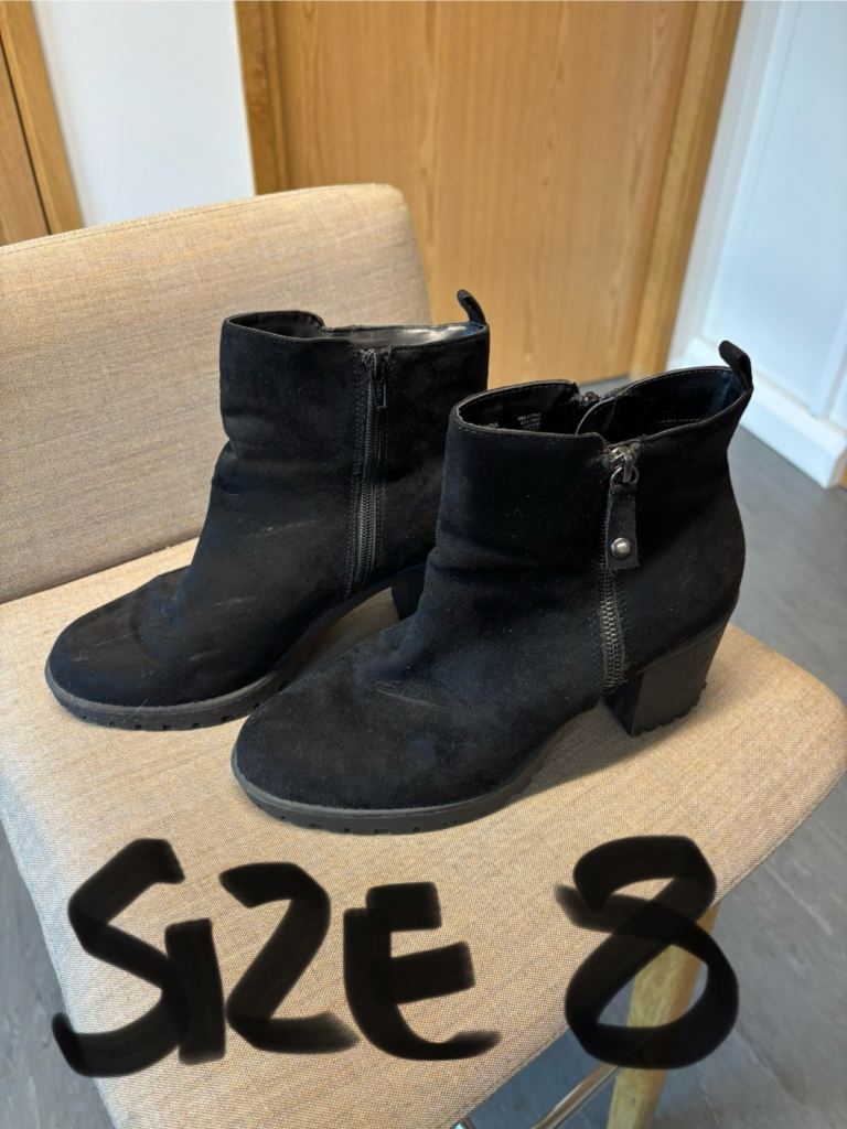 Ladies Boots - 50p
