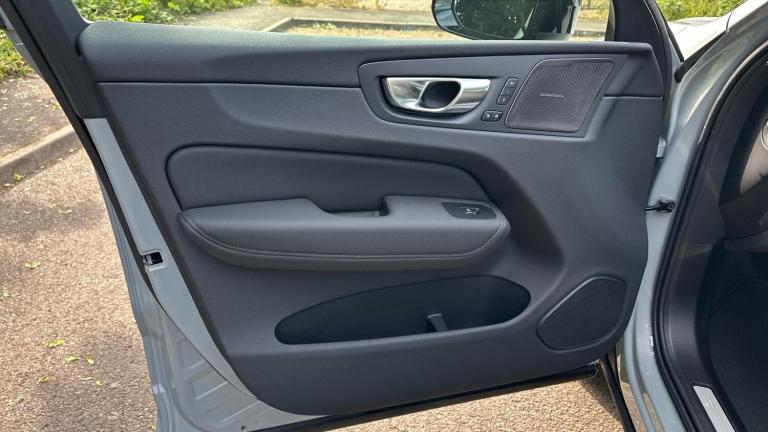 2025 Volvo XC60 2.0 B5 MHEV Plus Auto AWD Euro 6 (s/s) 5dr ESTATE Petrol/Electric Hybrid Automatic