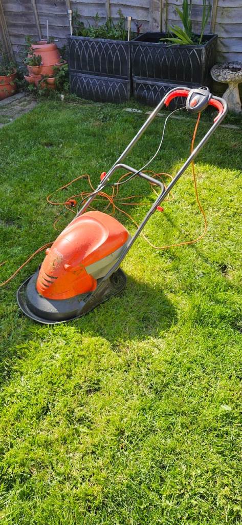 Flymo Lawn Mower hoovervac 250