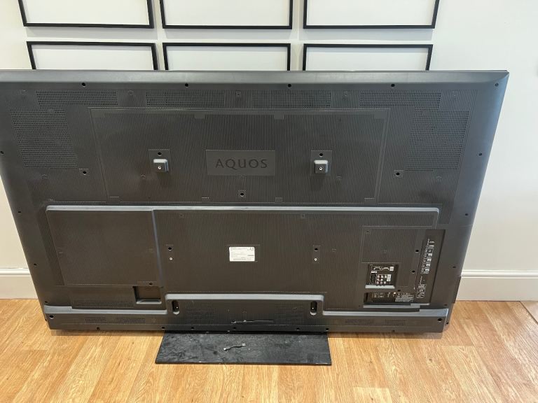 Very large Tv Sharp 80 inch TV 3D smart TV AQUOS