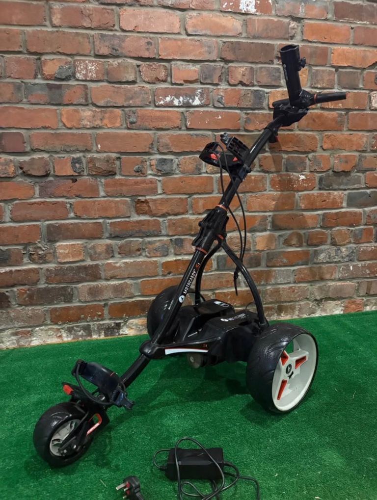 Motocaddy S1 Electric Golf Trolley with Lithium Battery