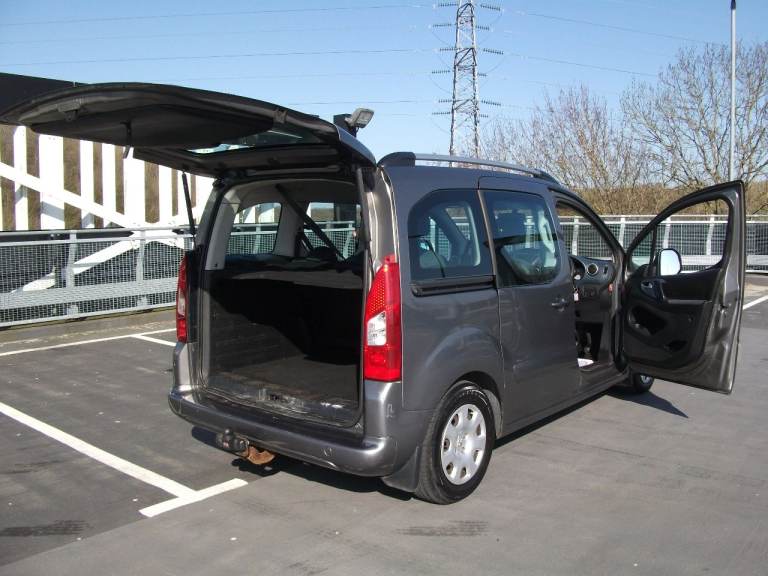 Peugeot Partner Tepee MPV, 1.6 diesel HDi, MOT September, Towbar.