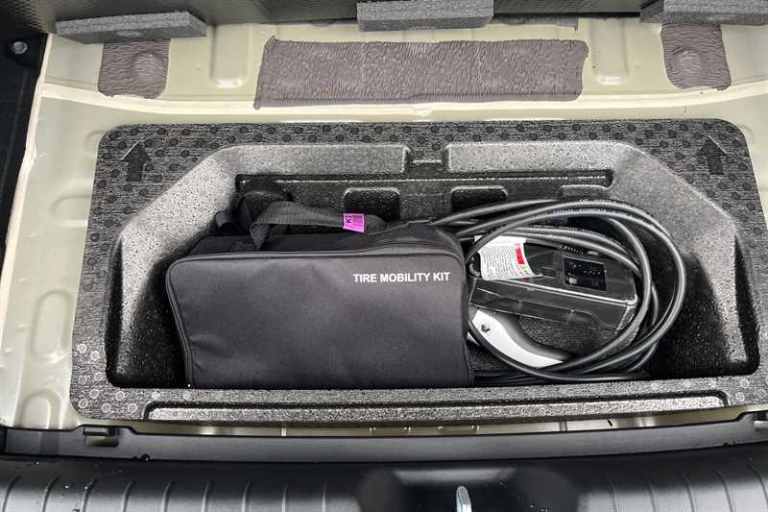 2025 Hyundai IONIQ 6 77.4kWh Ultimate Saloon 4dr Electric Auto (228 ps) Saloon Electric Automatic