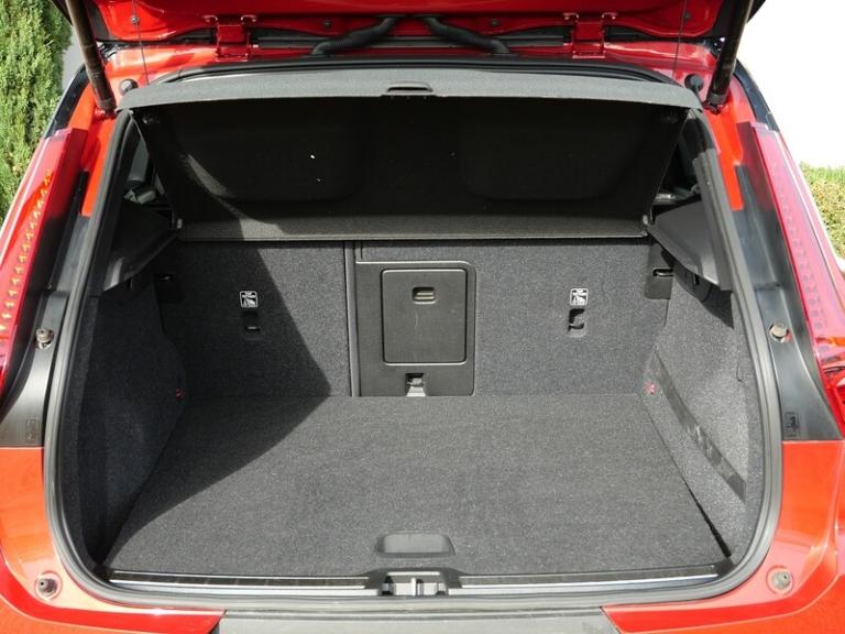 2020 Volvo XC40 1.5h T5 Twin Engine Recharge 10.7kWh R-Design Pro SUV 5dr Petrol Plug-in Hy SUV H...