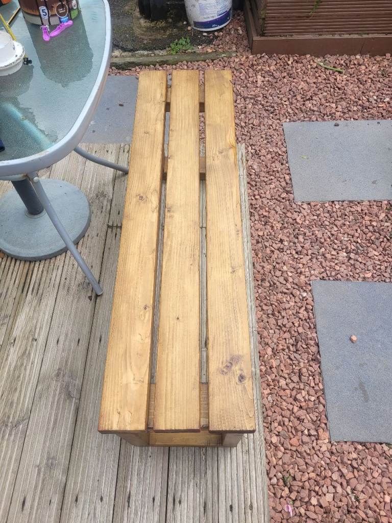 Garden bench 