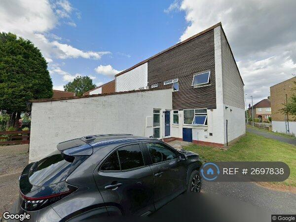 Studio flat in Beatrice Close, Pinner, HA5 (#2697838)