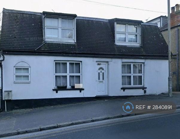 3 bedroom house in Station Road, Amersham, HP7 (3 bed) (#2840891)