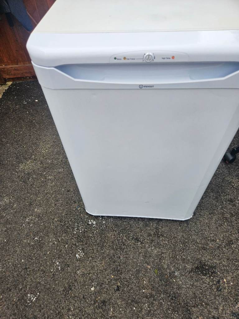Indesit fast freezer