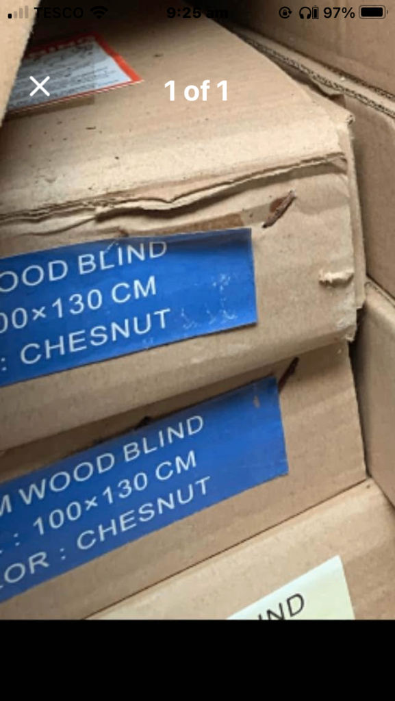 Wood blind ( chestnut )