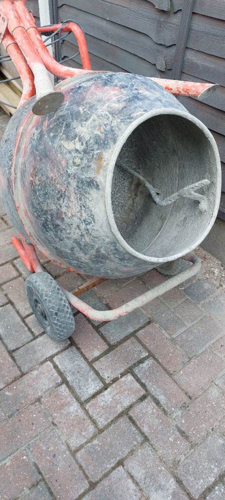 Cement Mixer with Wheels – Fair Condition