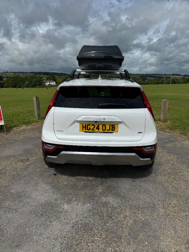 New Aerodynamic Car Roof Box 390 Litres