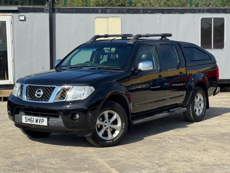 2011 Nissan Navara Double Cab Pick Up Tekna 2.5dCi 190 4WD Auto PICK UP Diesel Automatic