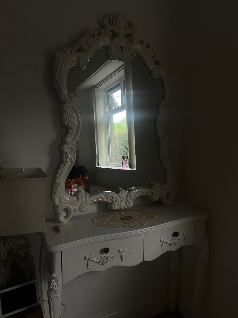 Vintage HUGE vanity separate drawers and mirror