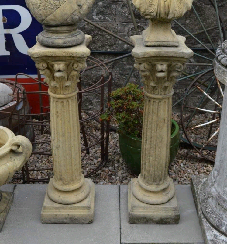 Corinthian Pillar Columns in Composite Stone Garden Decor