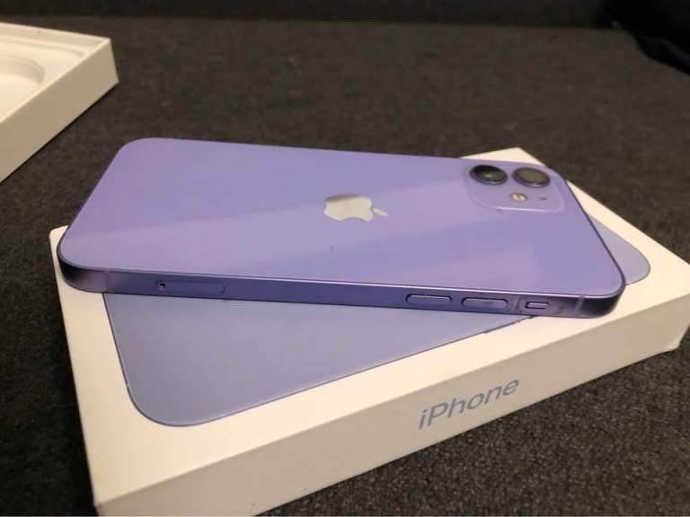 Phone 12 unlocked 64gb + charger + Luxury case + new screen protector