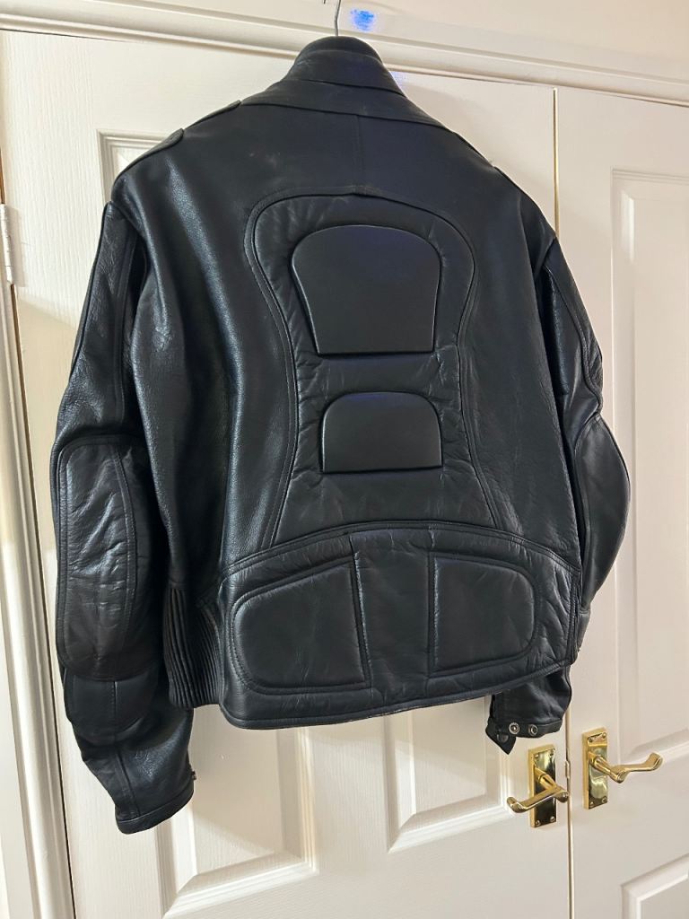Dynamic cowhide motorcycle jacket