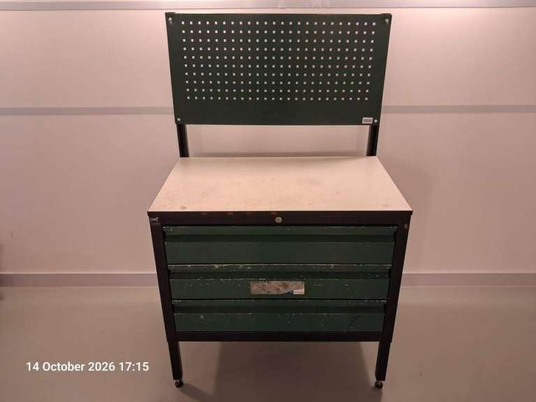 Professional PAF System 7 workstation, 3 drawers
