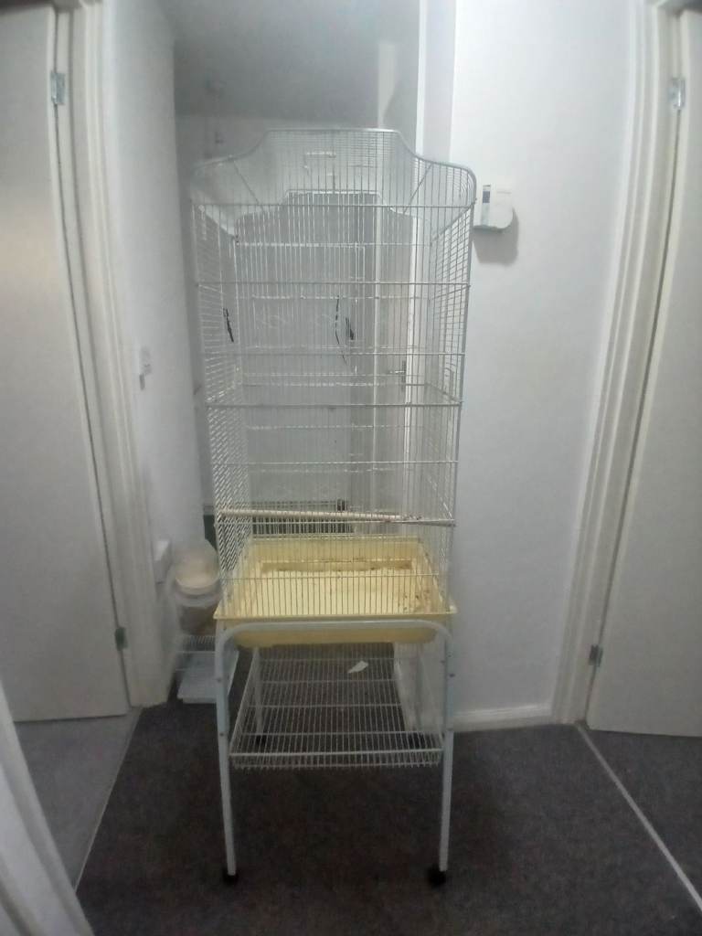 Bird cage on stand 