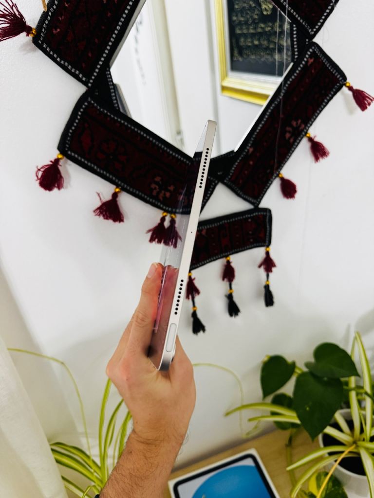 Apple iPad Air 5th Generation Brilliant Condition 