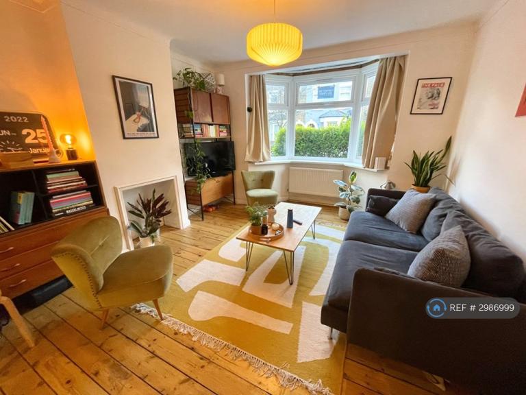 3 bedroom house in Vansittart Road, London, E7 (3 bed) (#2986999)