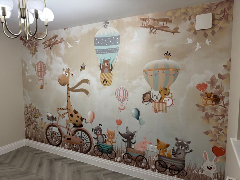 Painter & Decor | Wallpaper & Mural application | Wall Panelling | Plastering 