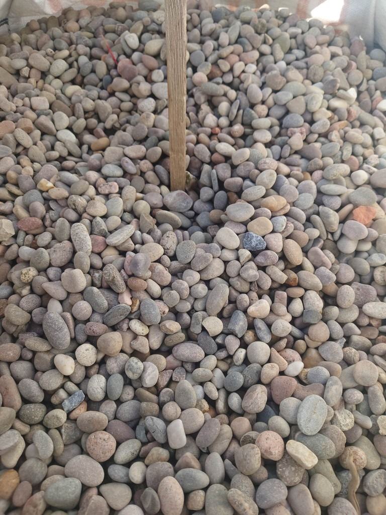 Scottish Pebble garden chips special offer £89.99 per bulk bag