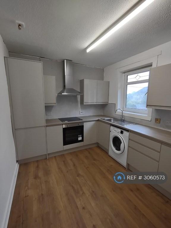 3 bedroom flat in Newlands St, Coatbridge, ML5 (3 bed) (#3060573)
