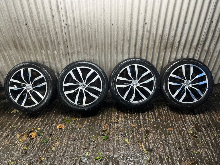 Genuine 17” Volkswagen Golf Match alloy wheels - 5x112