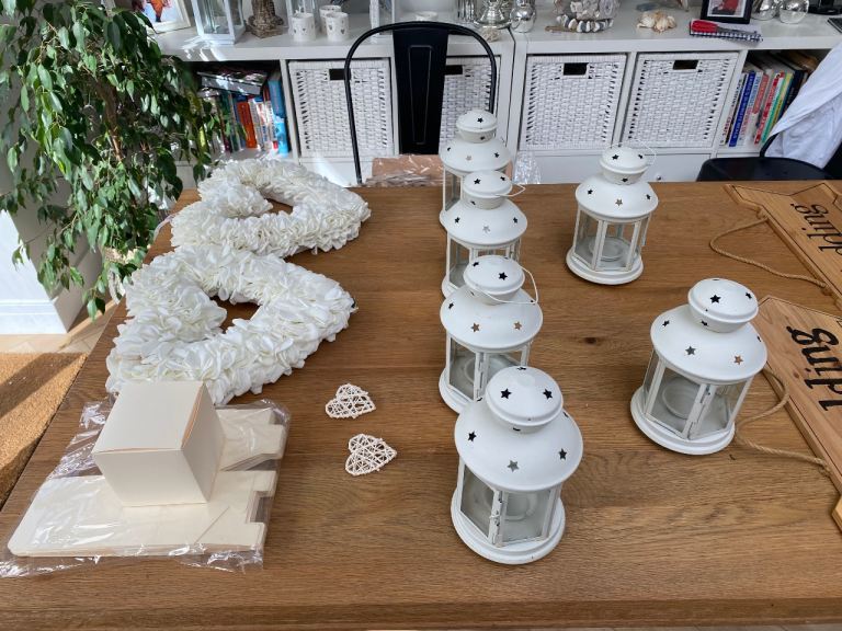 Wedding accessories 