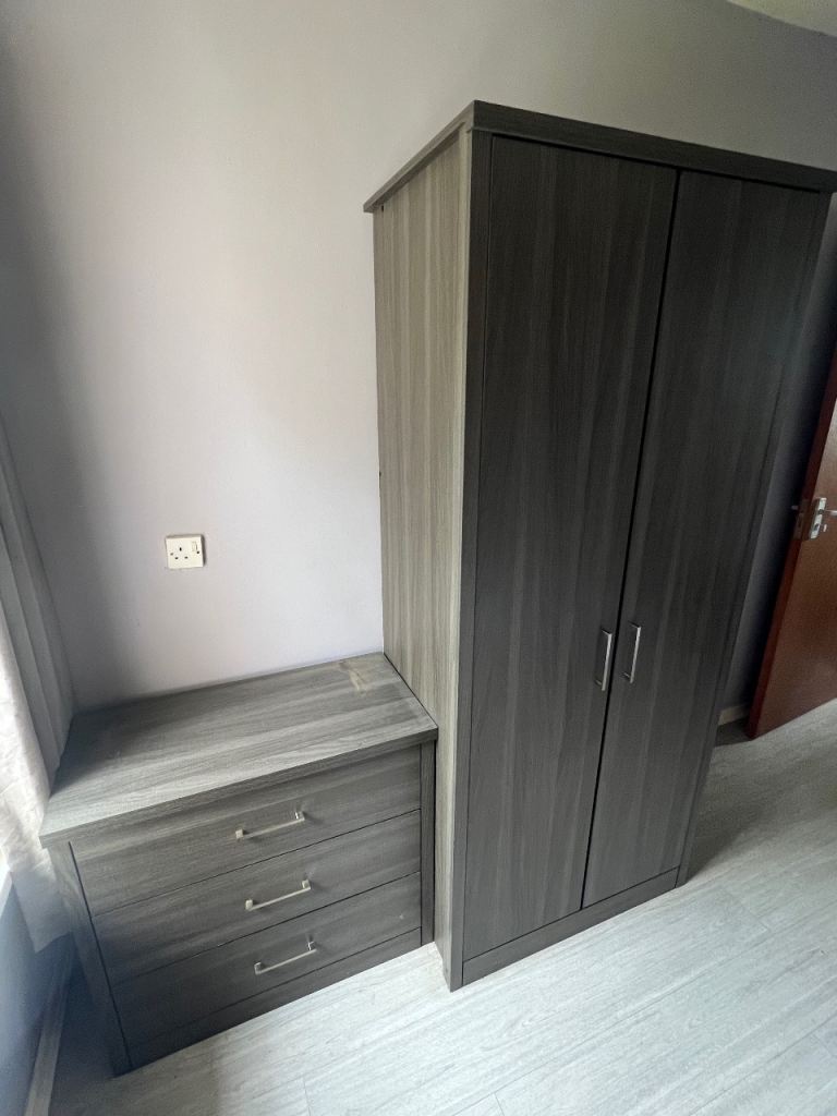 House Clearance Car Boot Sale Bric a Brac Bedroom Furniture Kitchen Cooker Fridge Washing Machine
