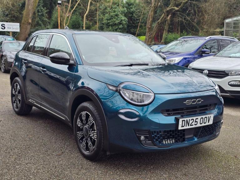 2025 Fiat 600 1.2 MHEV e-DCT Euro 6 (s/s) 5dr Hatchback Hybrid Automatic