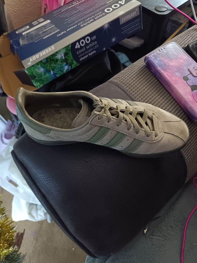 image for Men's Adidas Broomfields size 7.5 