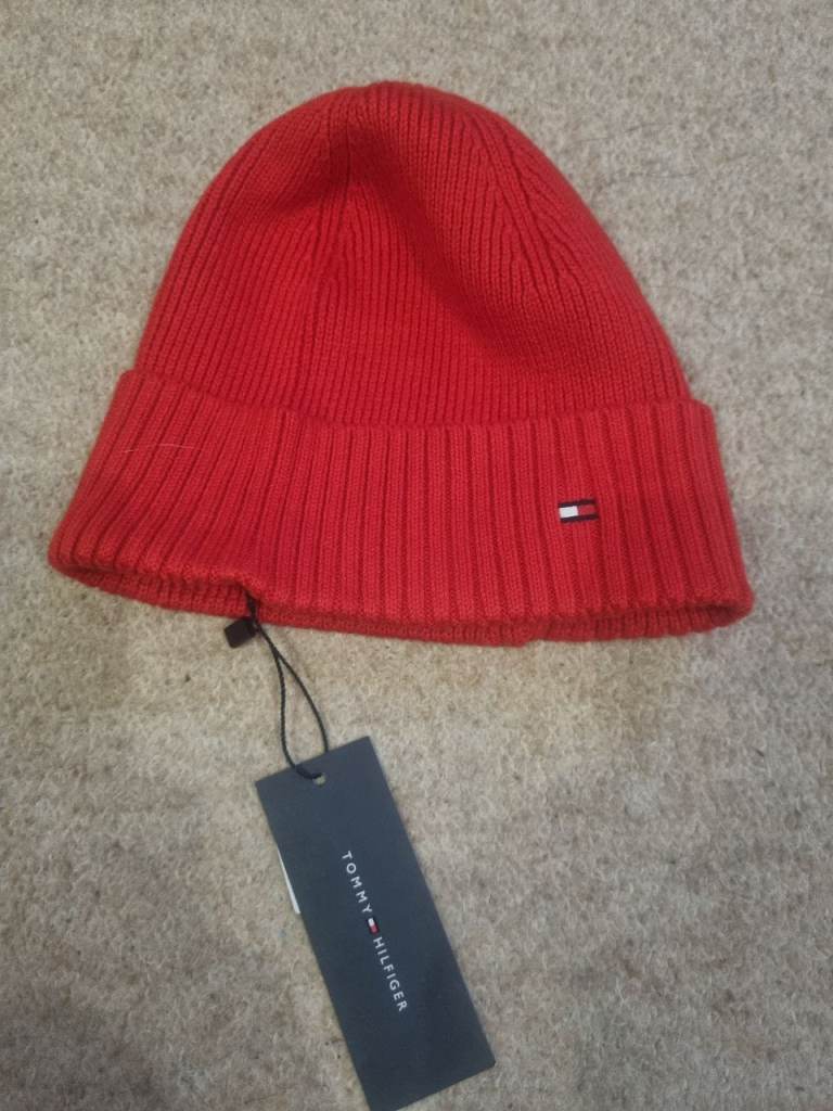 Tommy Hilfiger Red Beanie Hat – Brand New with Tags