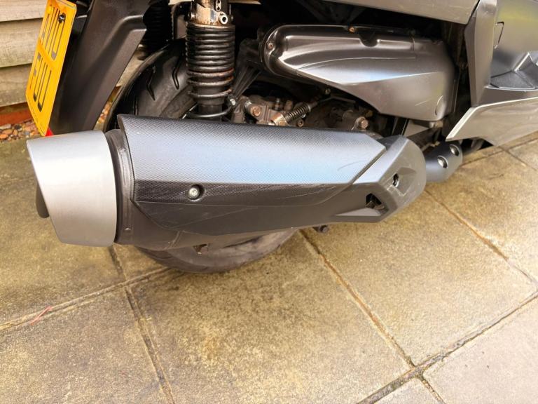 2010 / 10 Yamaha YP400 Majesty £1500 Silver 34049 miles.