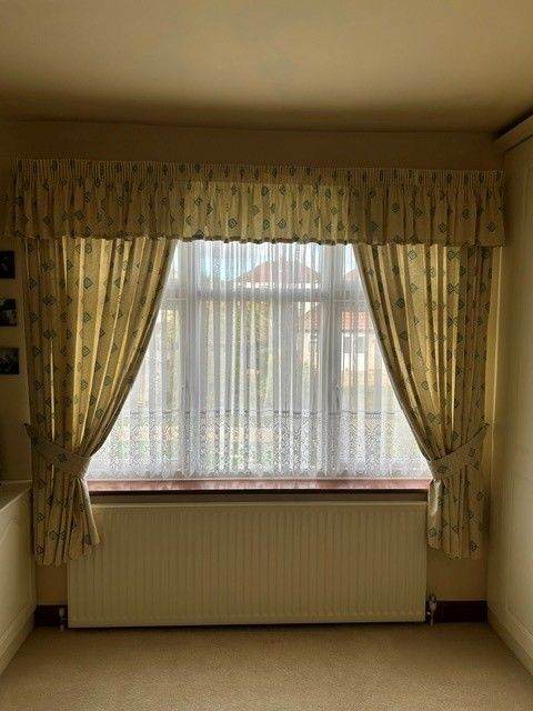 Matching curtains, tie backs, pelmet, duvet cover, pillow cases and cushion cover)