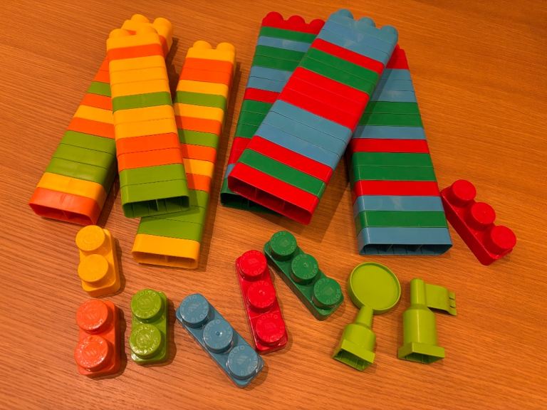 96 x Large Plastic Building Blocks Children’s Toys
