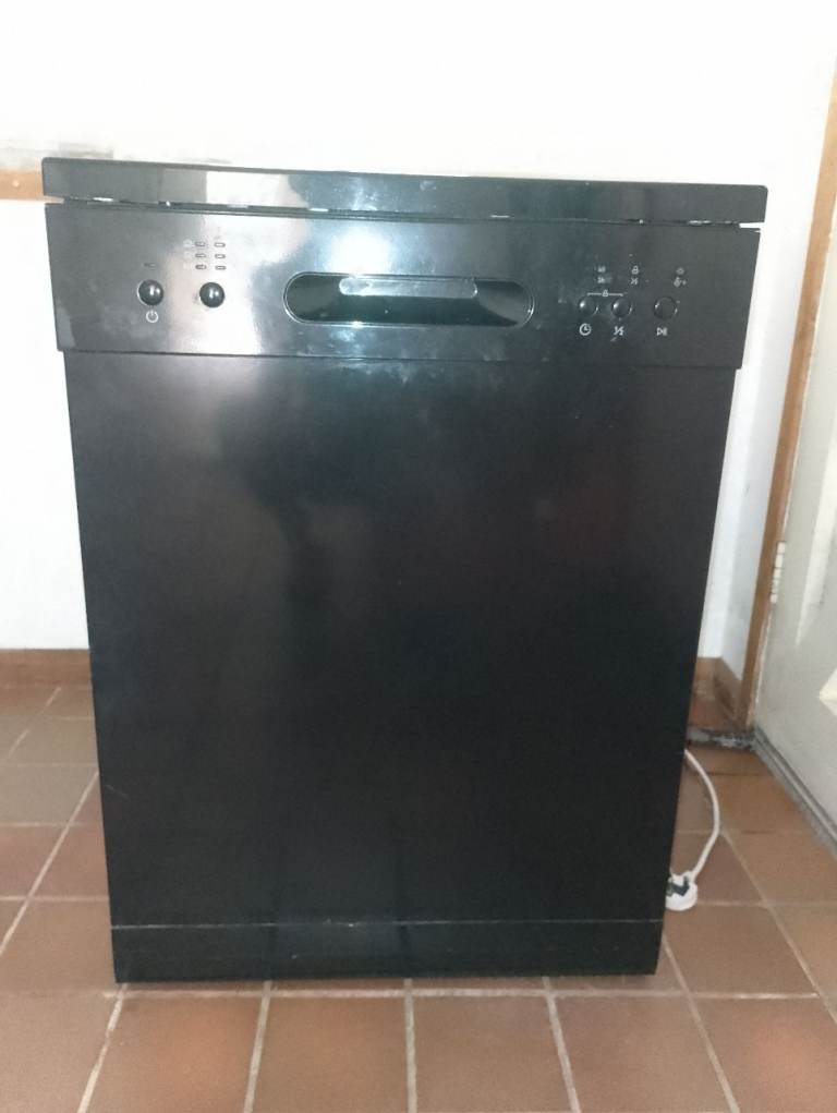 Fully working - Currys Dishwasher - Freestanding 