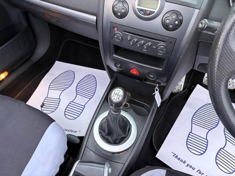 2008 Renault Megane 1.9 dCi Dynamique 2dr Non FAP - 12 Month Mot -  CONVERTIBLE Diesel Manual