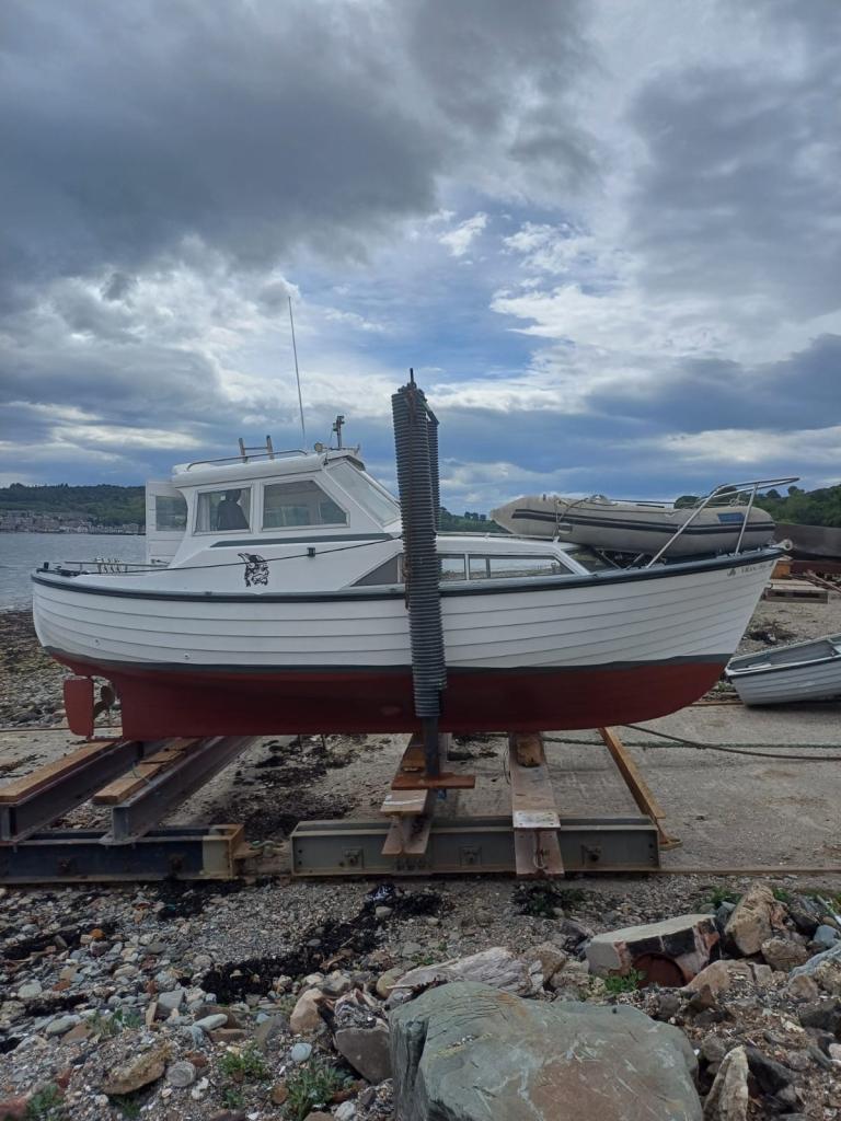 24ft diesel cruiser - model: Vixen