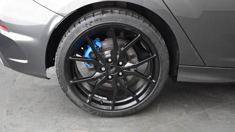 Ford focus RS mk3 wheels no tyres 