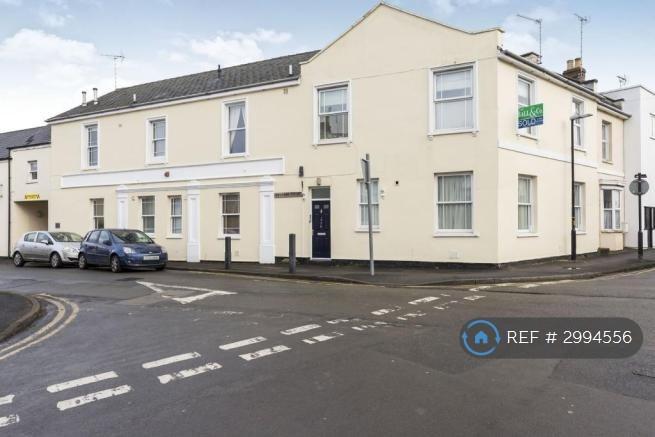1 bedroom flat in Grafton Court, Cheltenham, GL50 (1 bed) (#2994556)