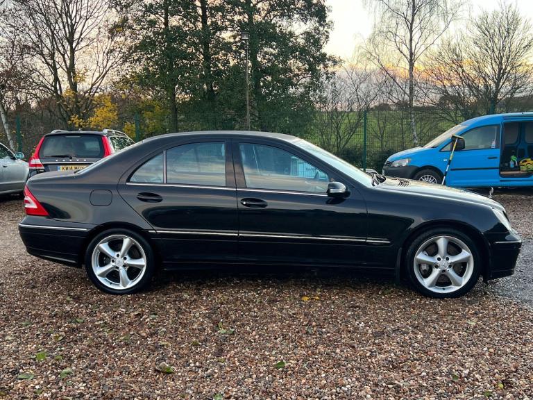 2006 Mercedes-Benz C Class 2.5 C230 Avantgarde SE 7G-Tronic 4dr SALOON Petrol Automatic