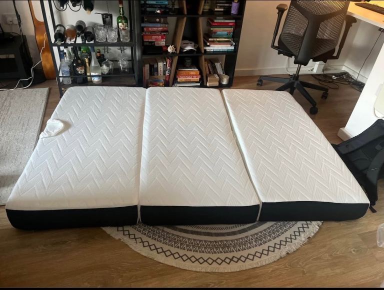 Vesgantti Folding Mattress Double £80 ono